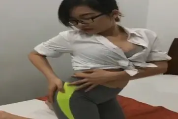 Bokep Indo Cewek Kacamata Seksi Hot Ngentot Viral Streaming Full HD 2025